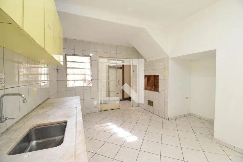 Casa com 5 quartos, 3 banheiros e cozinha separada — photo 50