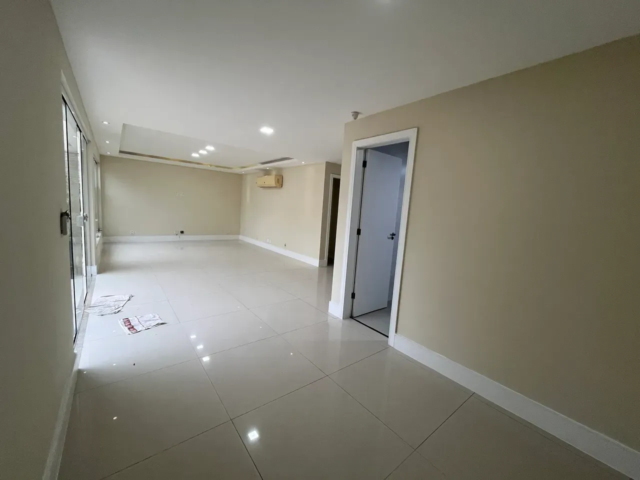 Furnished triplex house with 5 en-suite bedrooms — photo 16