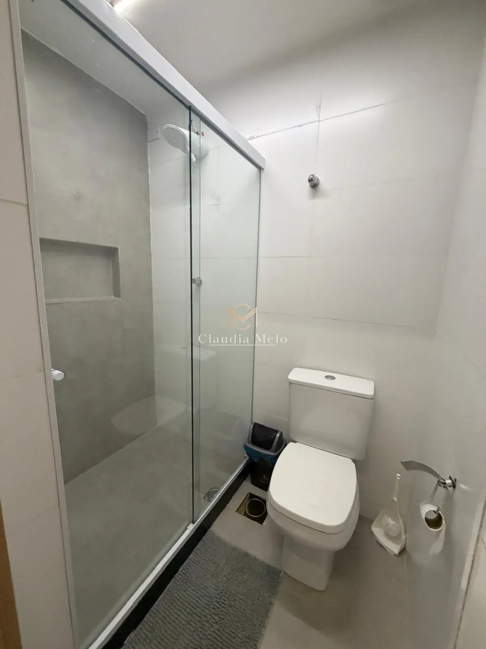 One-bedroom apartment with a washing machine — photo 6
