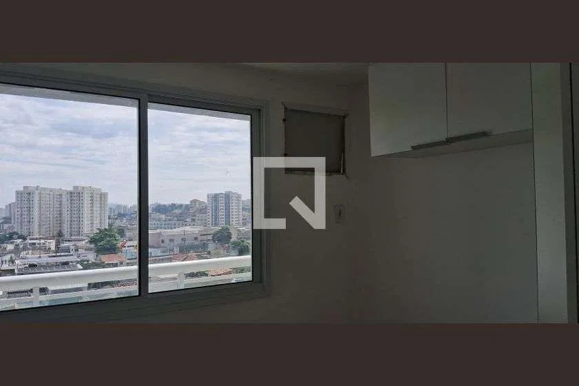 2-bedroom apartment in a building with a gym — photo 6