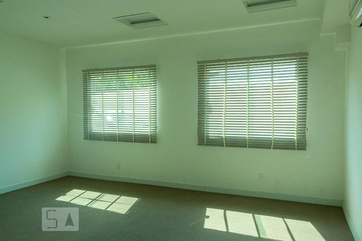 One-bedroom apartment with a home office in Rio de Janeiro — photo 52