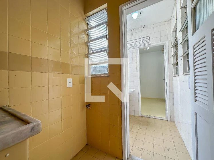 2-bedroom apartment with a mountain view — photo 11