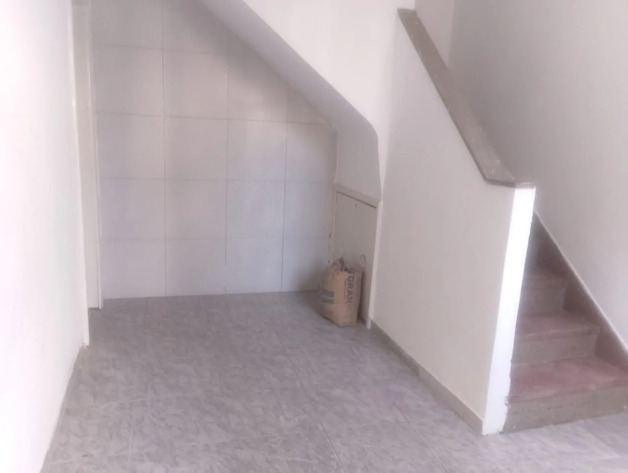 Casa sem mobília com 2 quartos e cozinha separada — photo 15