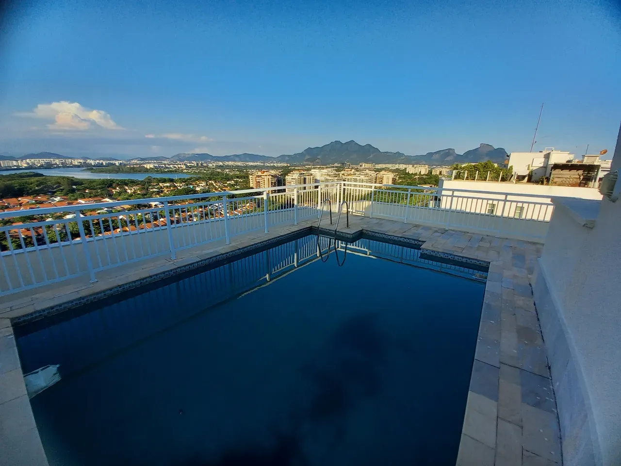 4-bedroom apartment with a jacuzzi — photo 35