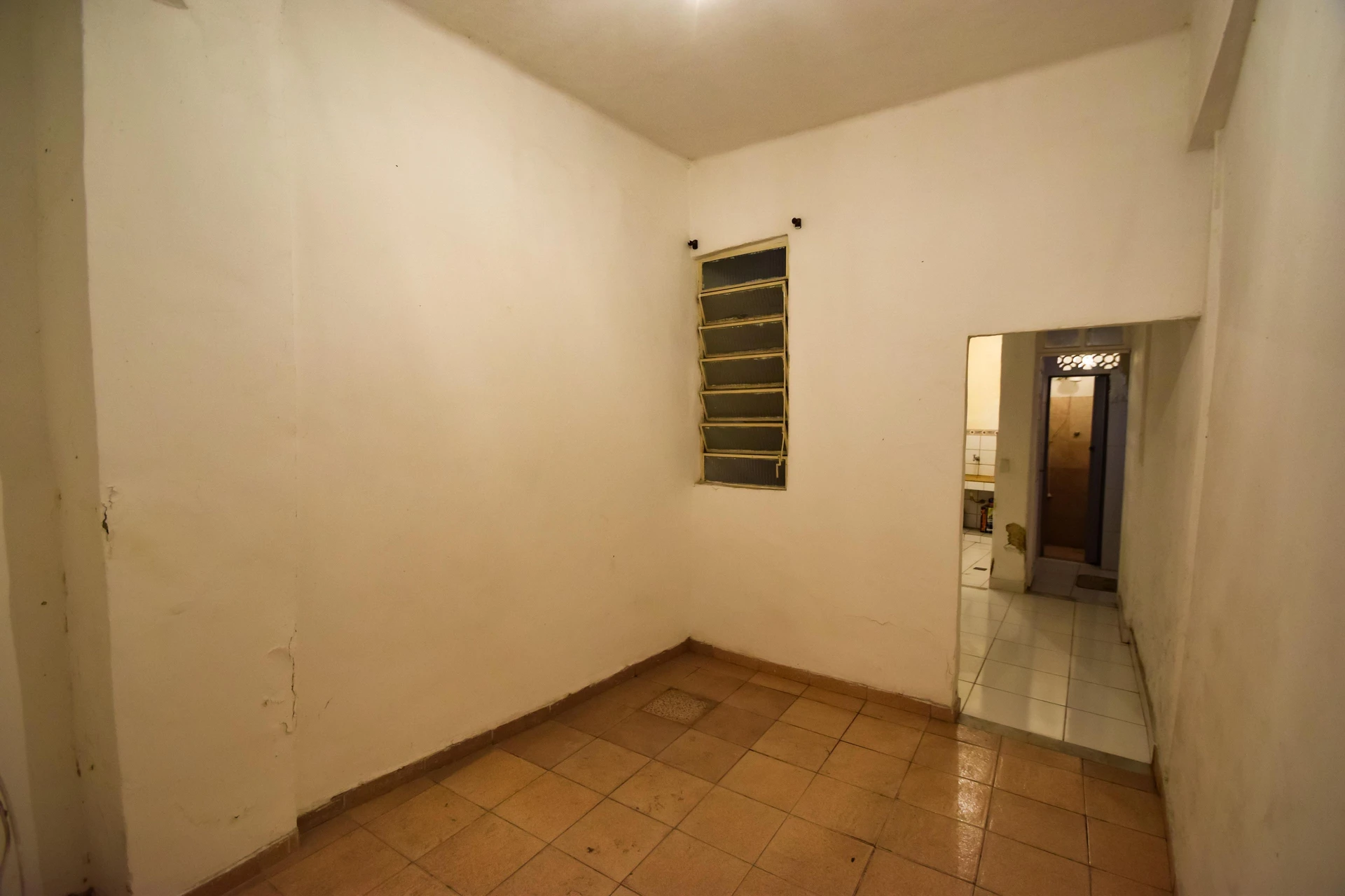 Unfurnished studio with no parking and 1 bedroom — photo 18