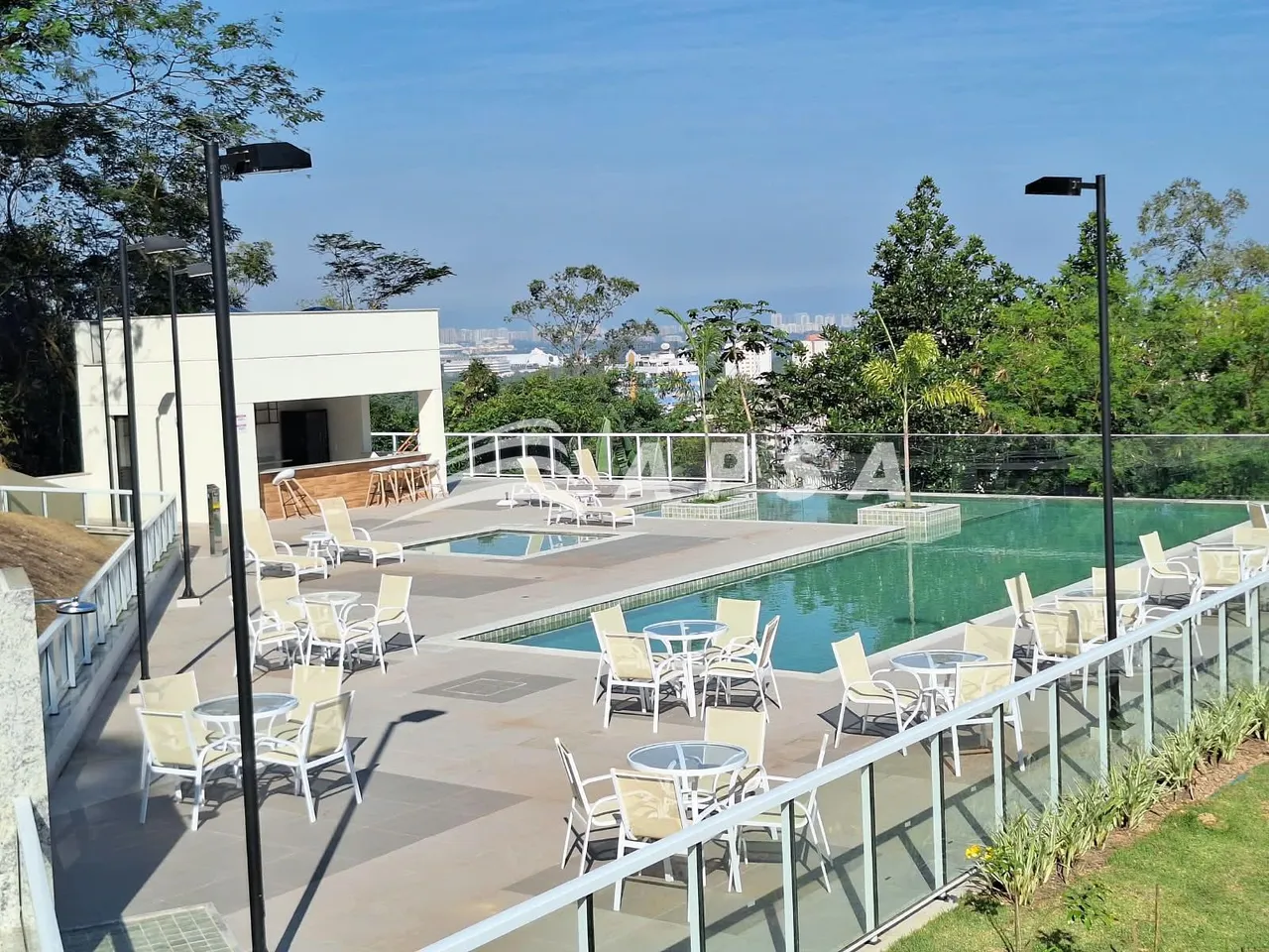 Apartamento sem mobília com 2 quartos e varanda — photo 13