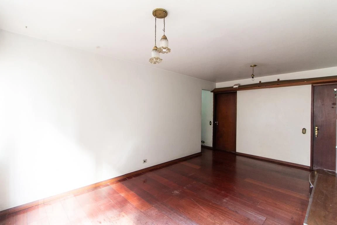 94 m² apartment with a home office and a washing machine — photo 19