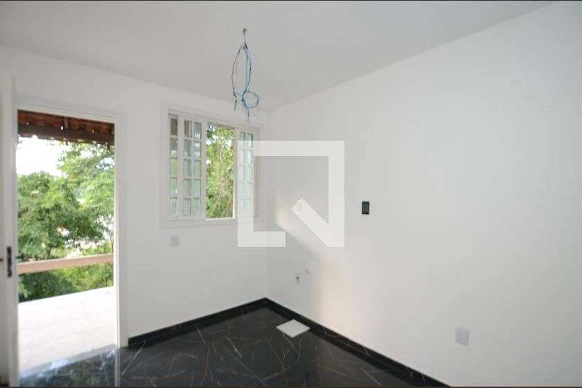1-bedroom apartment with enclosed kitchen and garden — photo 11