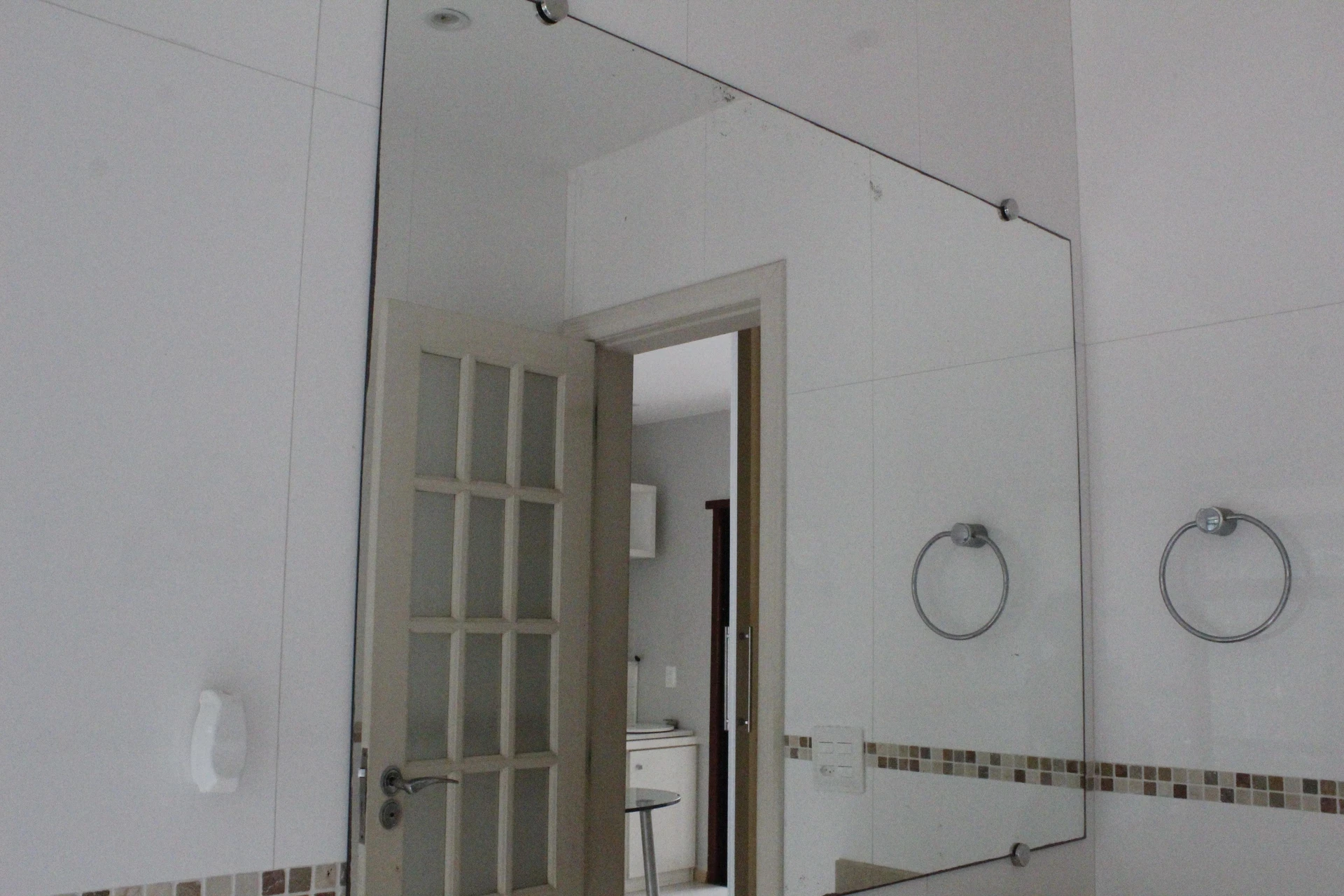 House with 5 bedrooms and 5 parking spaces — photo 45