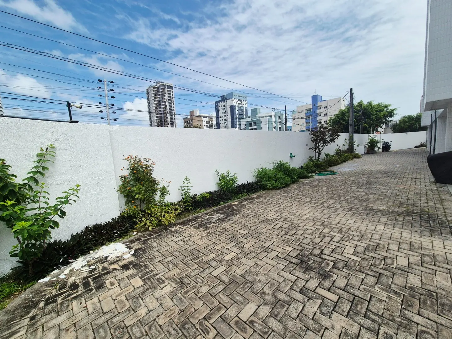 71 m² apartment with 3 bedrooms and 1 en-suite — photo 27