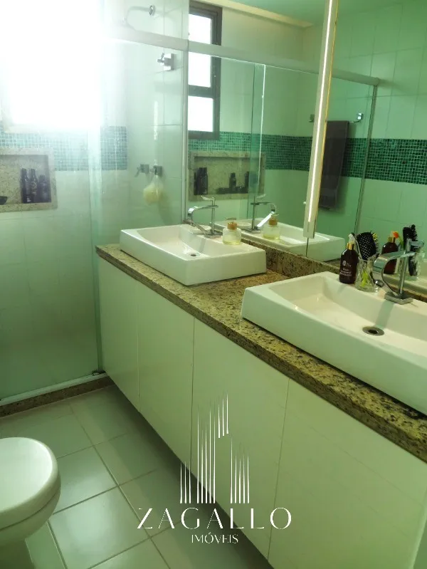 Furnished apartment with open-plan kitchen and 3 bedrooms — photo 22