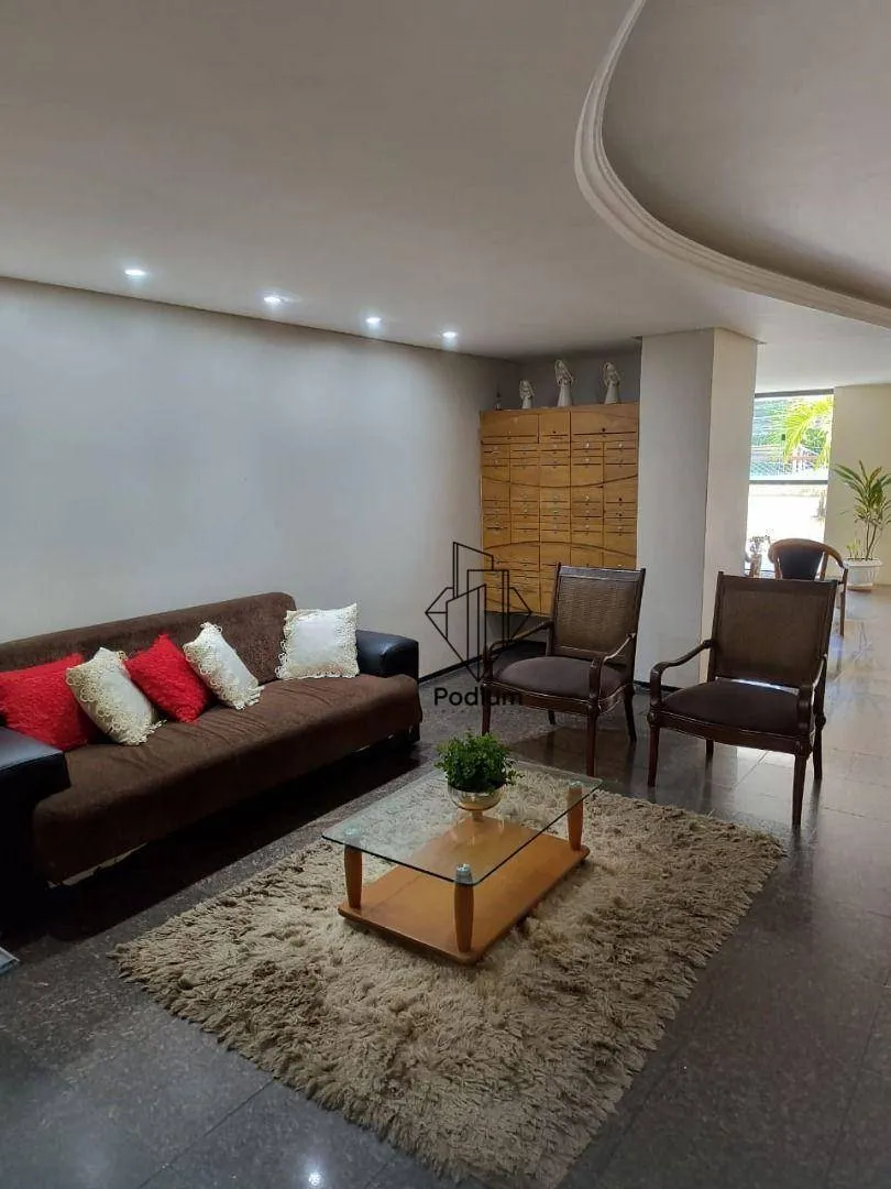 148 m² apartment with 4 bedrooms and a balcony — photo 5