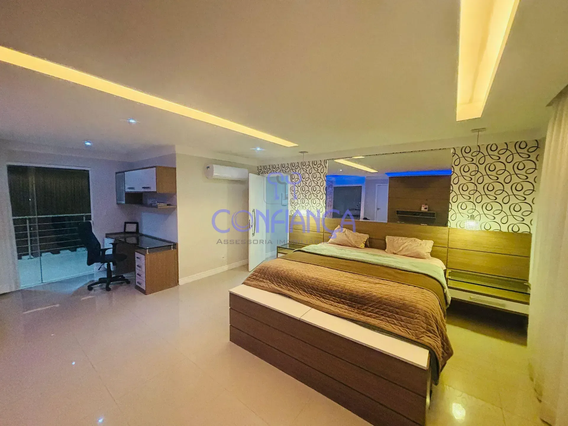 House with 4 en-suite bedrooms and 6 bathrooms — photo 14