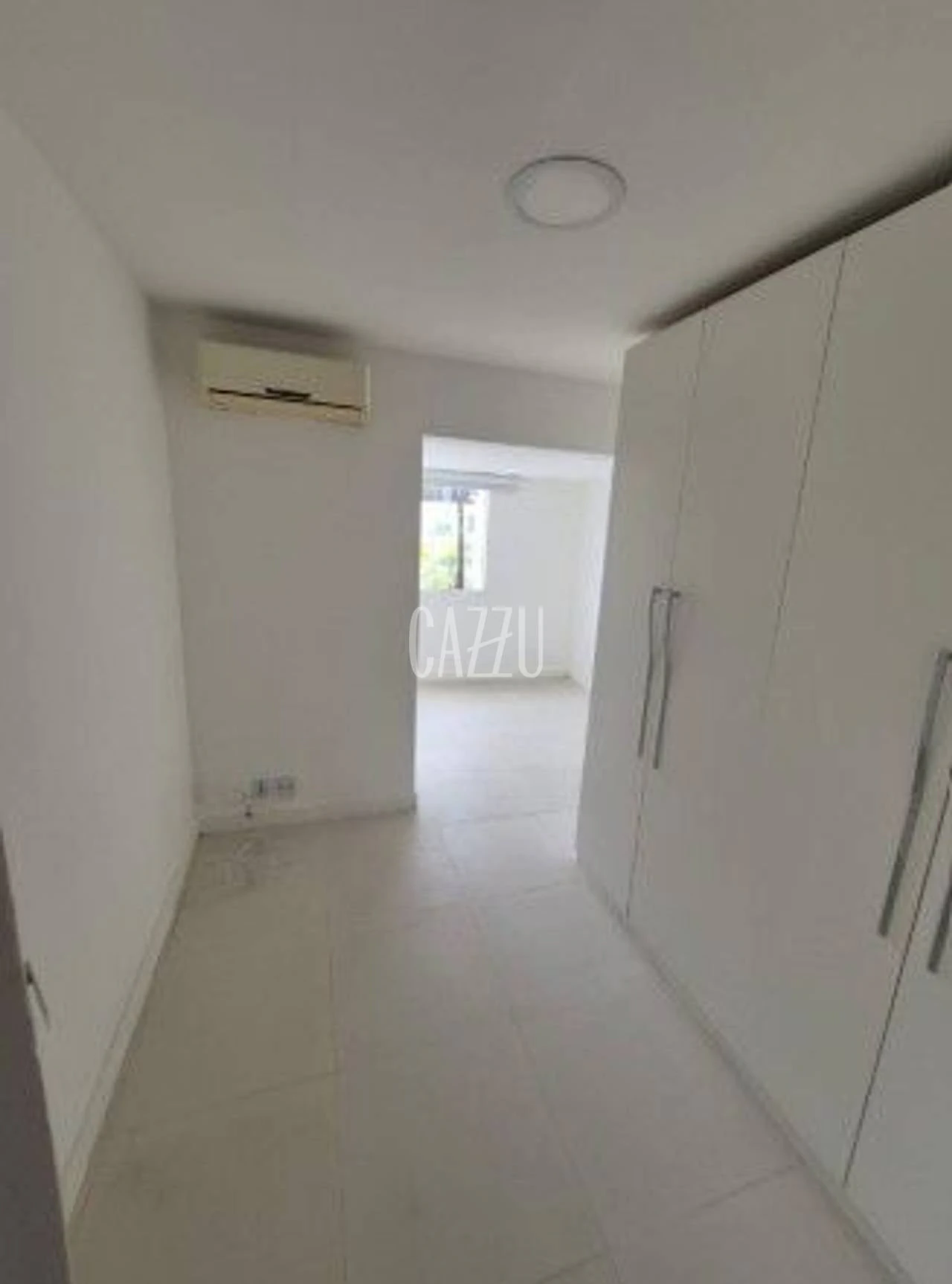 3-bedroom apartment with a mountain view — photo 9