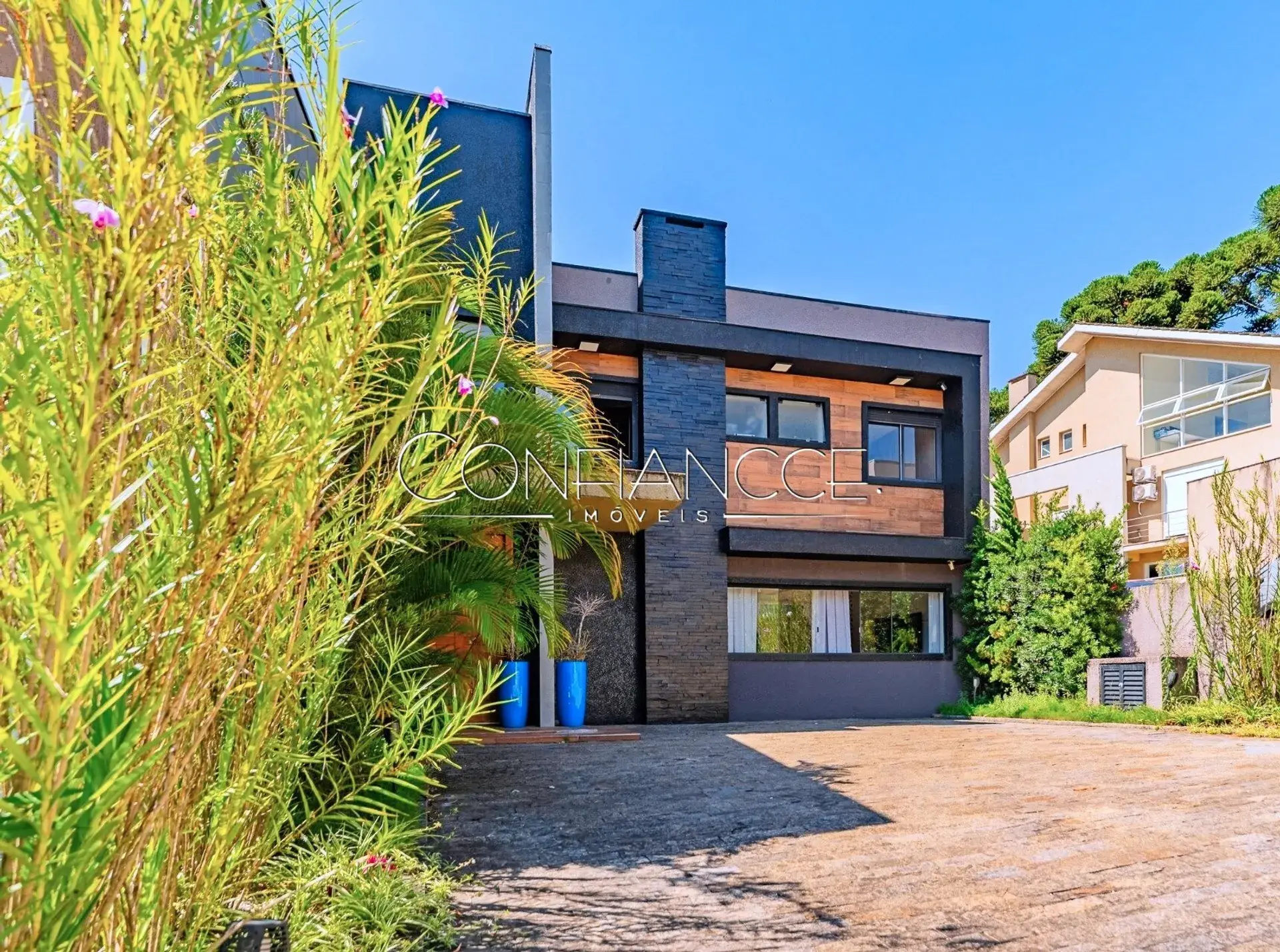 House for rent with 4 en-suite bedrooms, 314 m² — photo 22