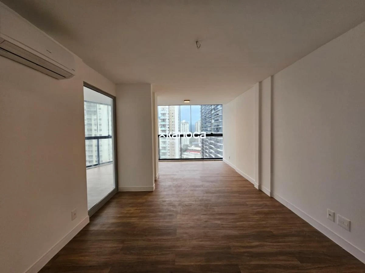 3-bedroom apartment with floor-to-ceiling windows — photo 15