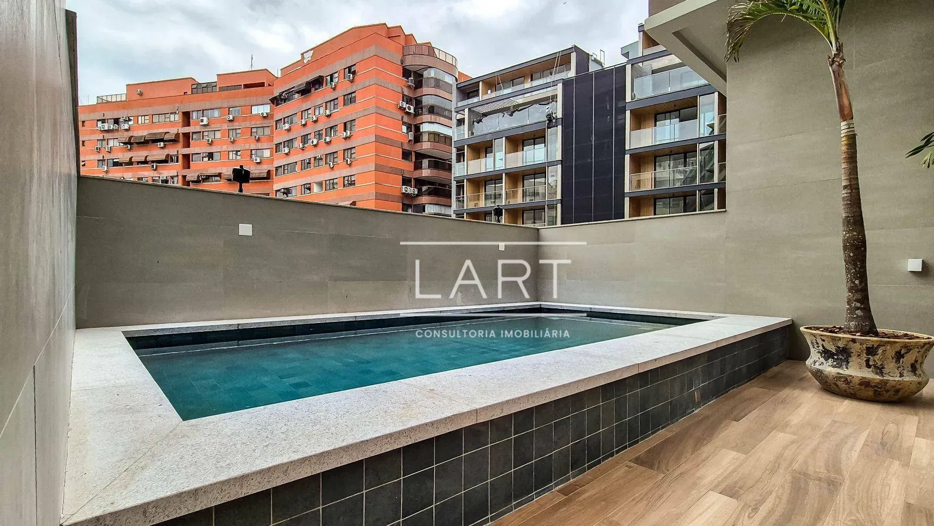 Furnished 100 m² apartment on the 5th floor with 1 parking — photo 8