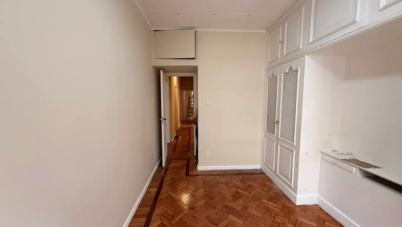 4-bedroom apartment, 1 with its own bathroom, 240 m² — photo 5