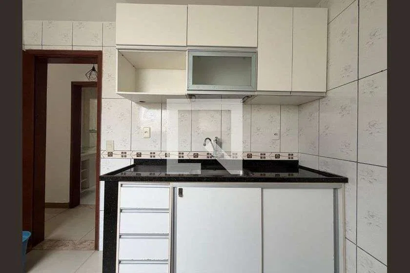 Balcony with a grill in a one-bedroom house, 75 m² — photo 19