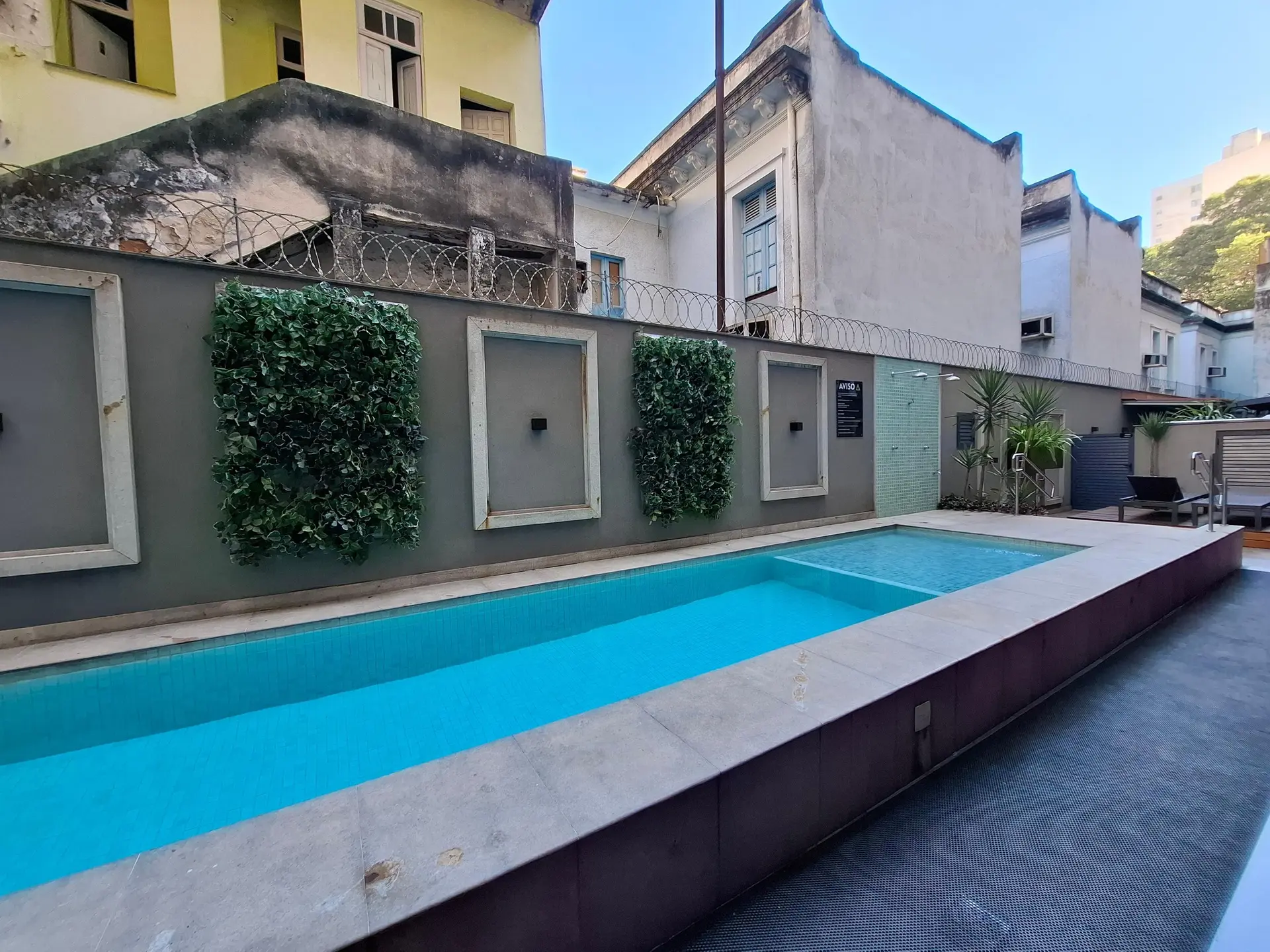 Furnished apartment with home office and balcony — photo 19