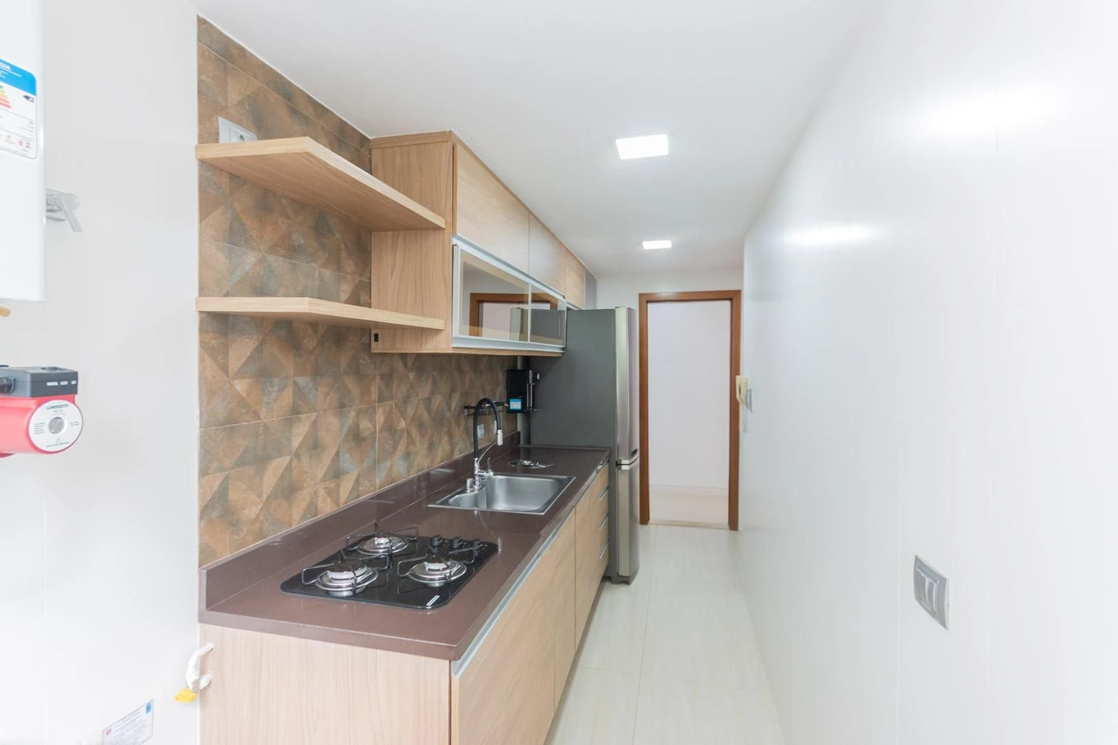 Робоче місце та 2 спальні: квартира 61 м² — photo 19