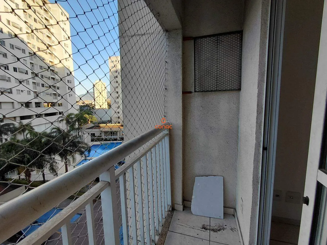 2-bedroom apartment in a building with a gym — photo 2