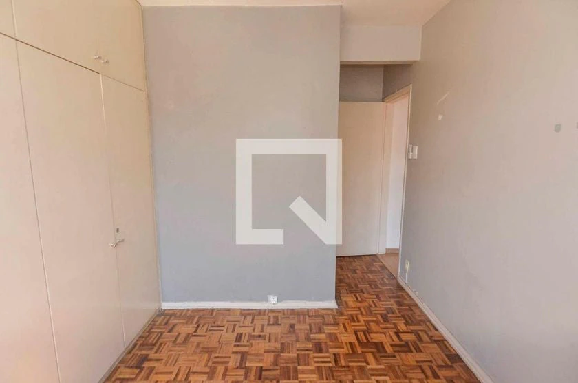 2-bedroom apartment with wood or laminate floors — photo 25