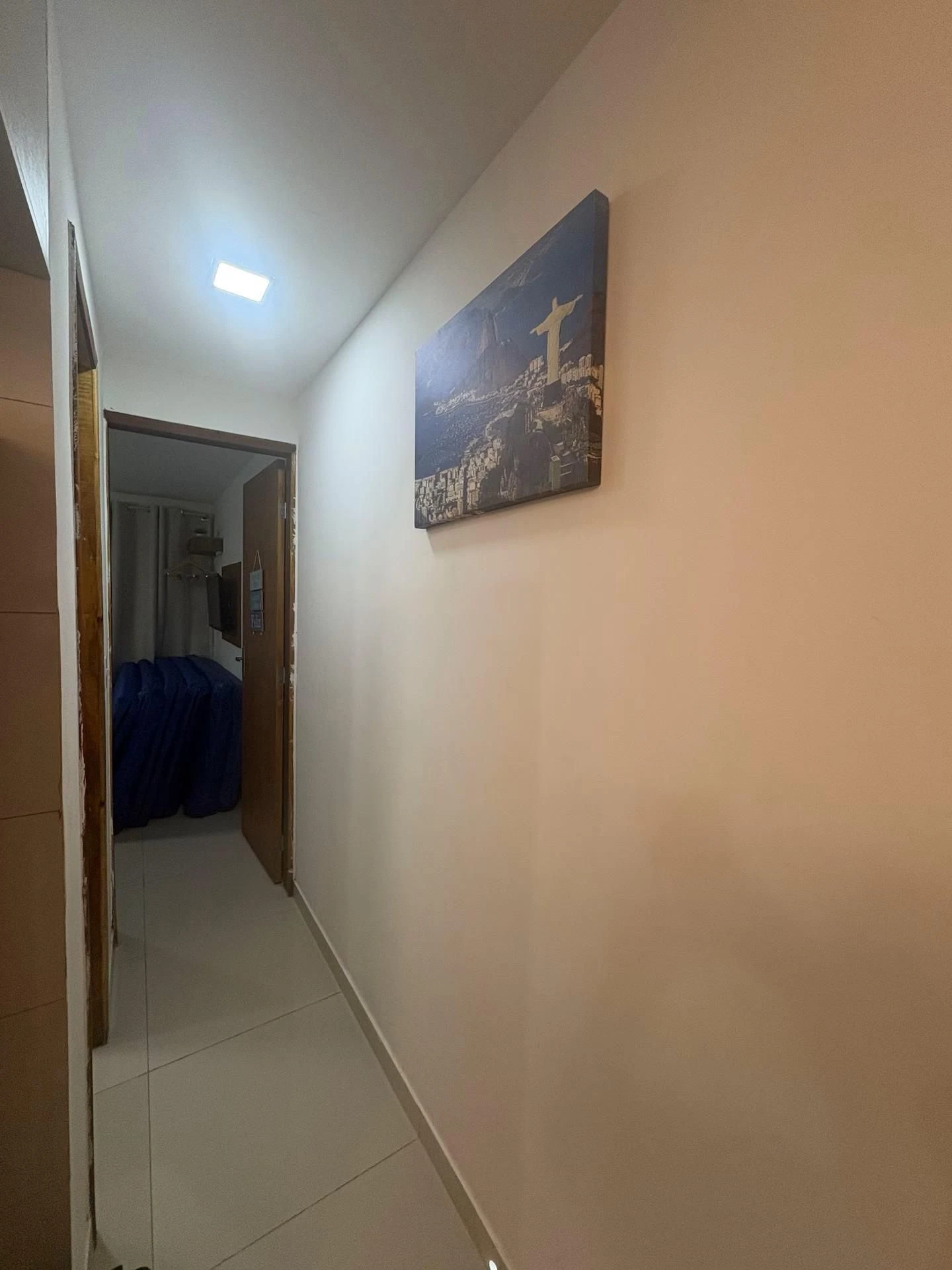 Furnished 1-bedroom apartment with open kitchen — photo 9