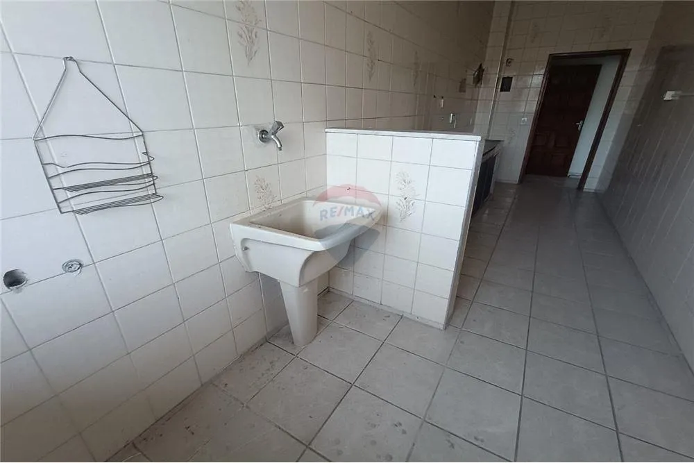 1-bedroom apartment with balcony and no parking — photo 2