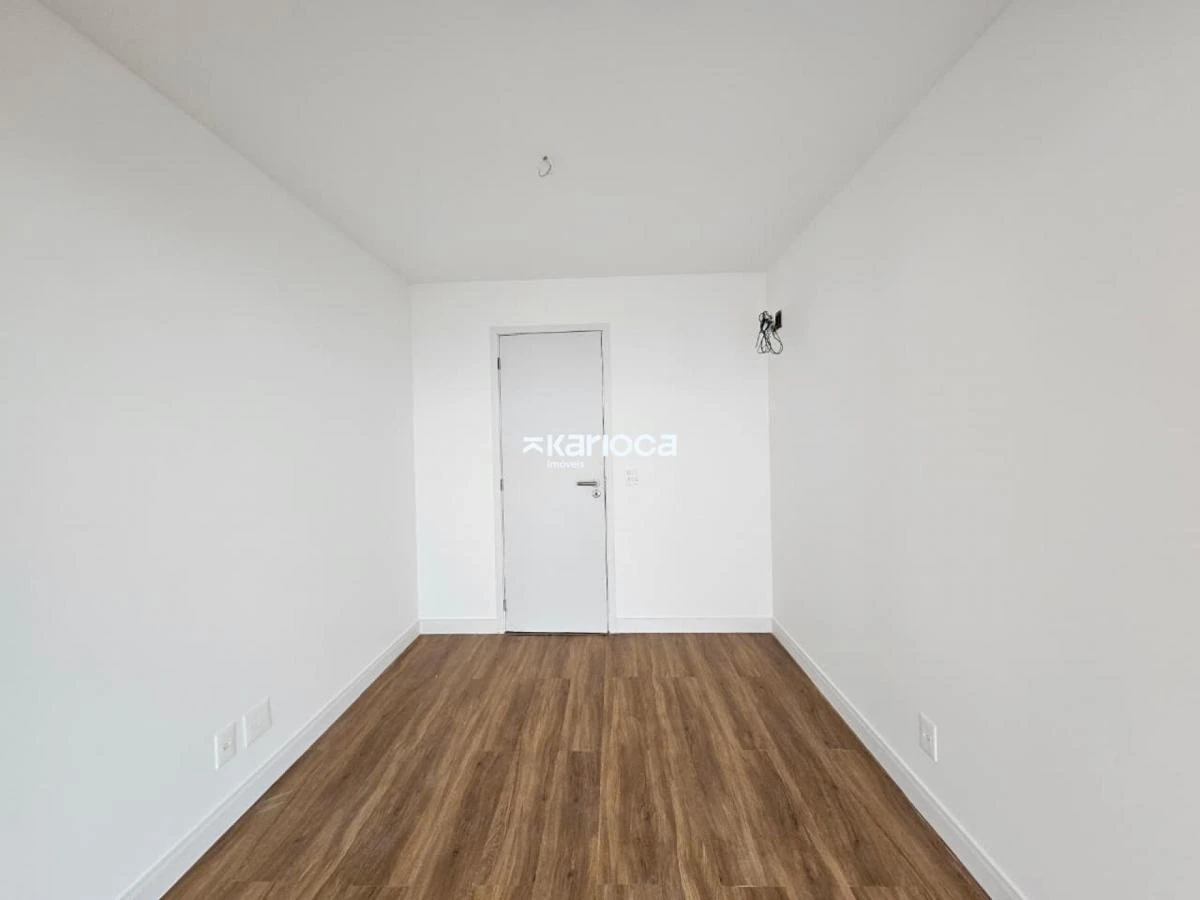 3-bedroom apartment with floor-to-ceiling windows — photo 50
