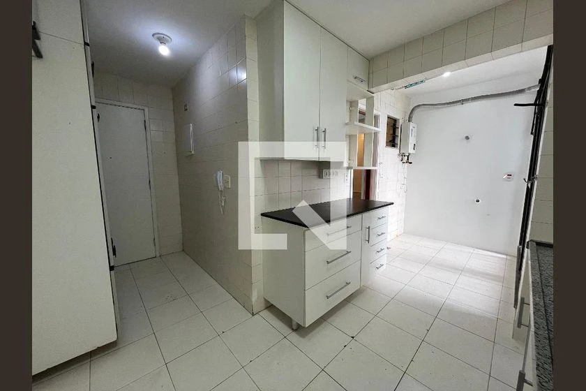 3-bedroom apartment with enclosed balcony and 2 parking spaces — photo 18