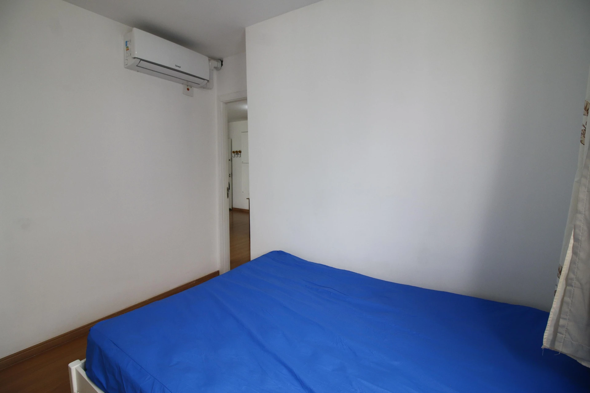 2-bedroom apartment in a building with a gym — photo 12