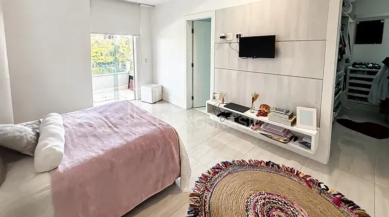 Furnished house with 6 en-suite bedrooms and 10 bathrooms — photo 14