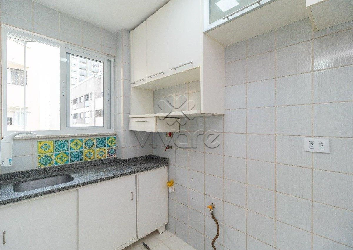 Apartment, 33 m², with a glass-enclosed balcony