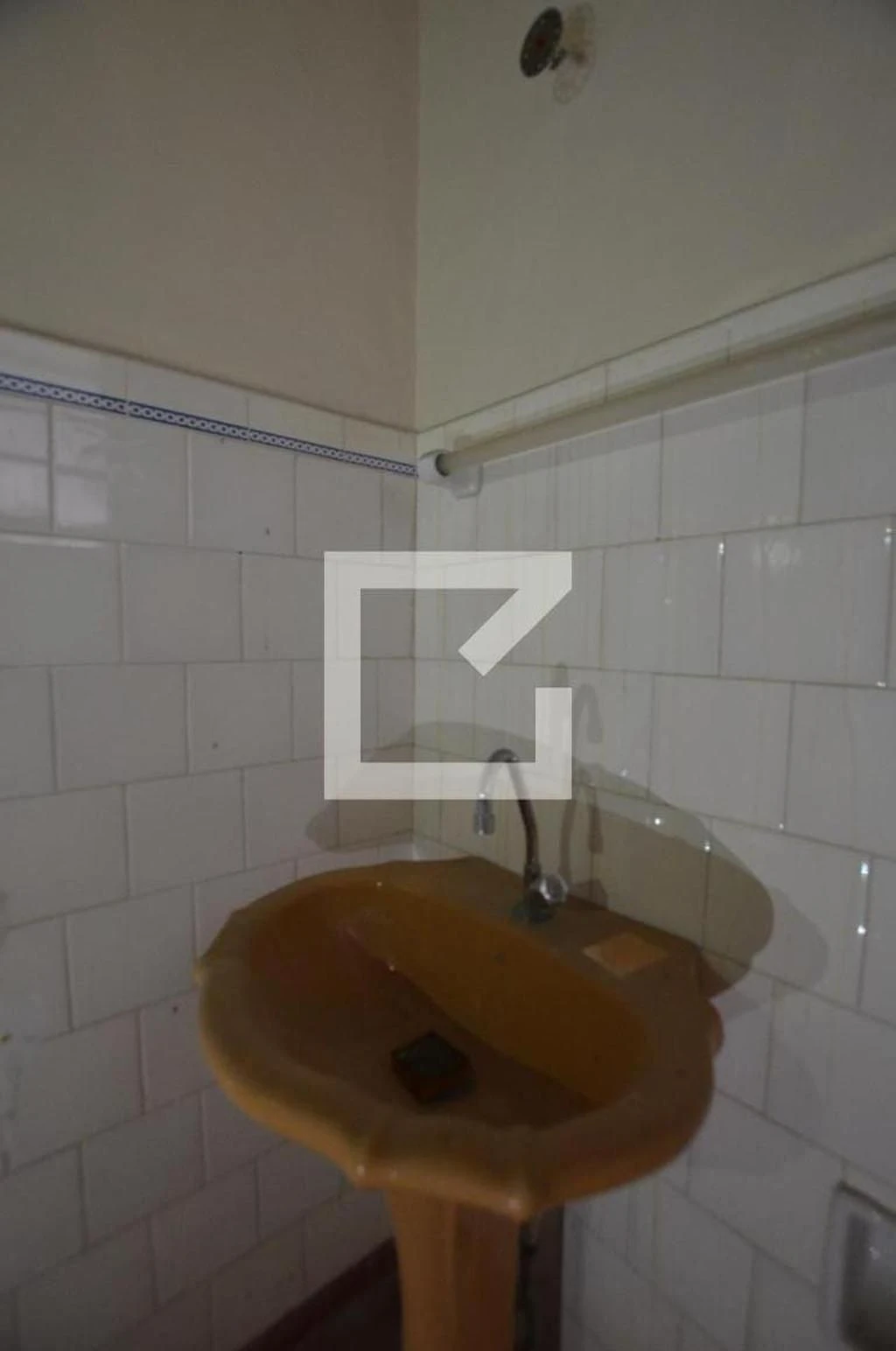 Нежитлова будівля без меблів: 1 спальня і пральня — photo 9