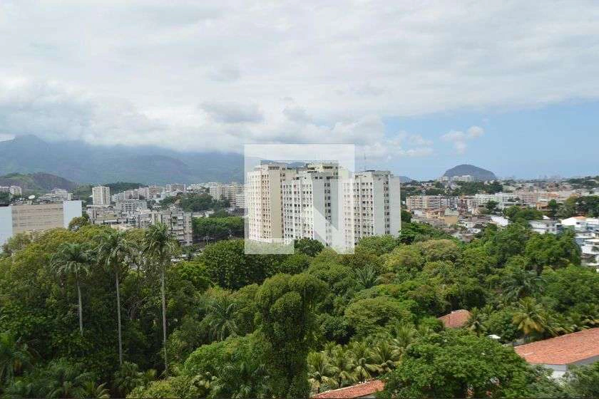 Rental apartment with 3 bedrooms and a balcony — photo 16