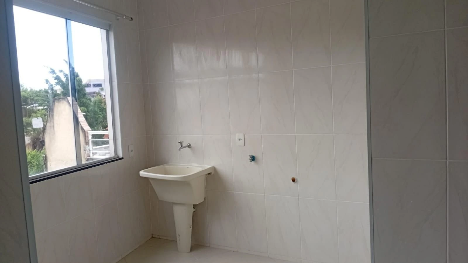Unfurnished house with 2 bedrooms and 2 bathrooms — photo 3