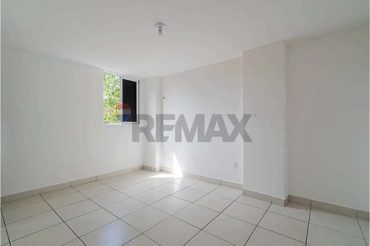 Apartamento de 3 quartos em condomínio com piscina — photo 16