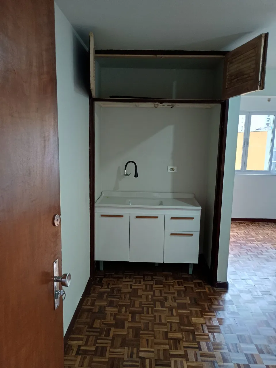 Studio, 28 m², with wood or laminate floors