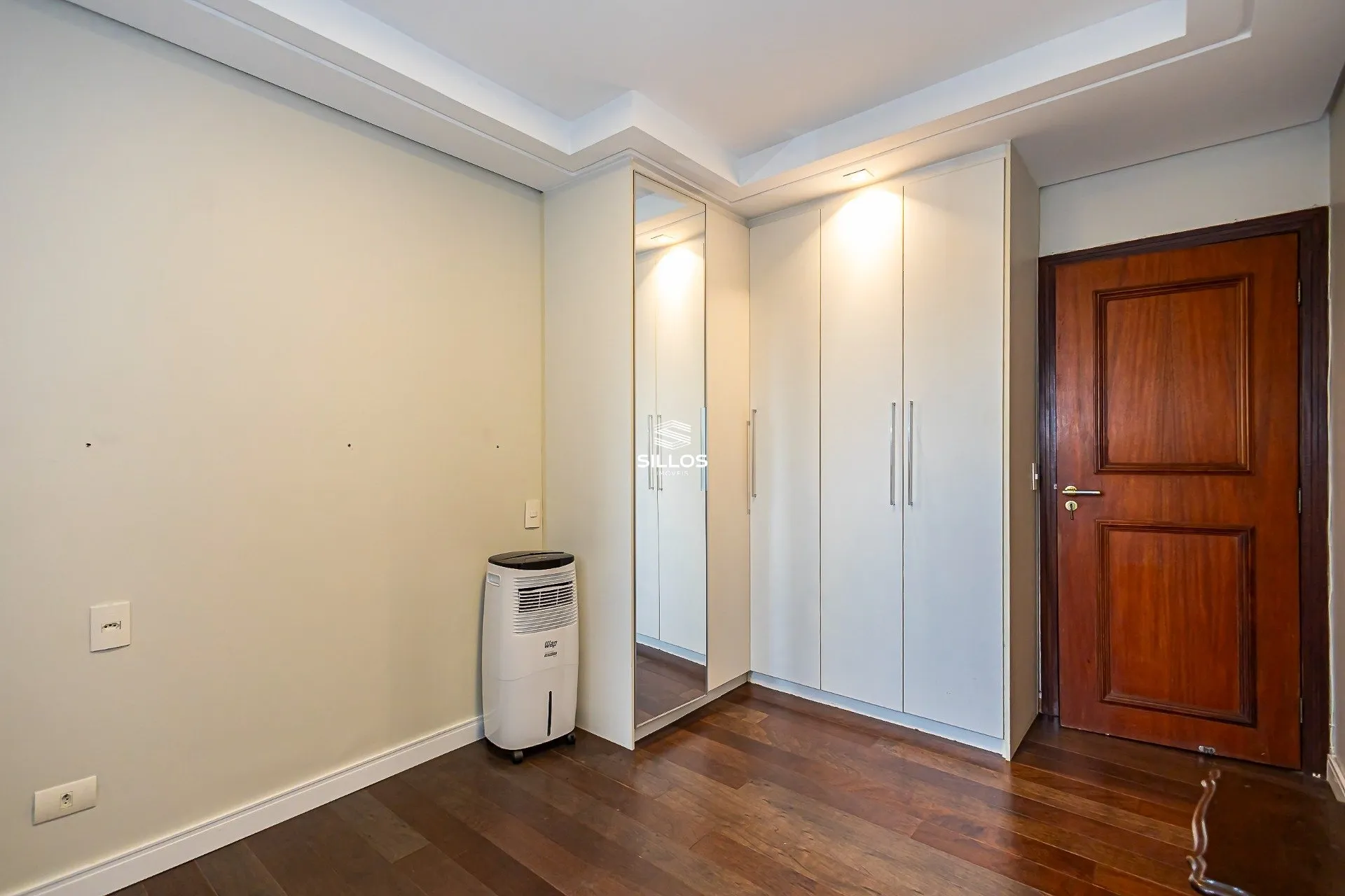 Apartamento de 241 m² con 4 dormitorios y cocina abierta — photo 18