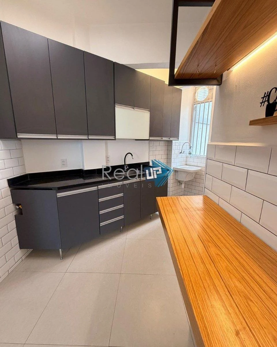 Apartment, 52 m², with floor-to-ceiling windows — photo 4