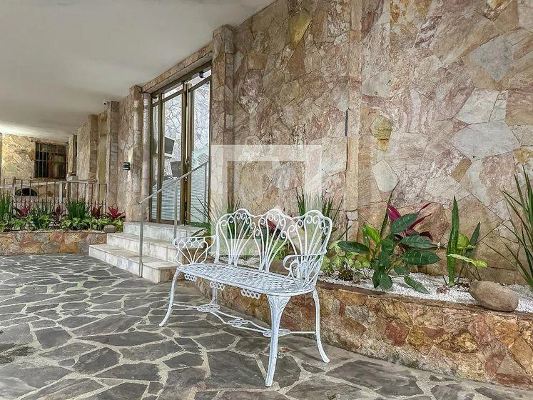 2-bedroom apartment with a mountain view in Rio de Janeiro — photo 8