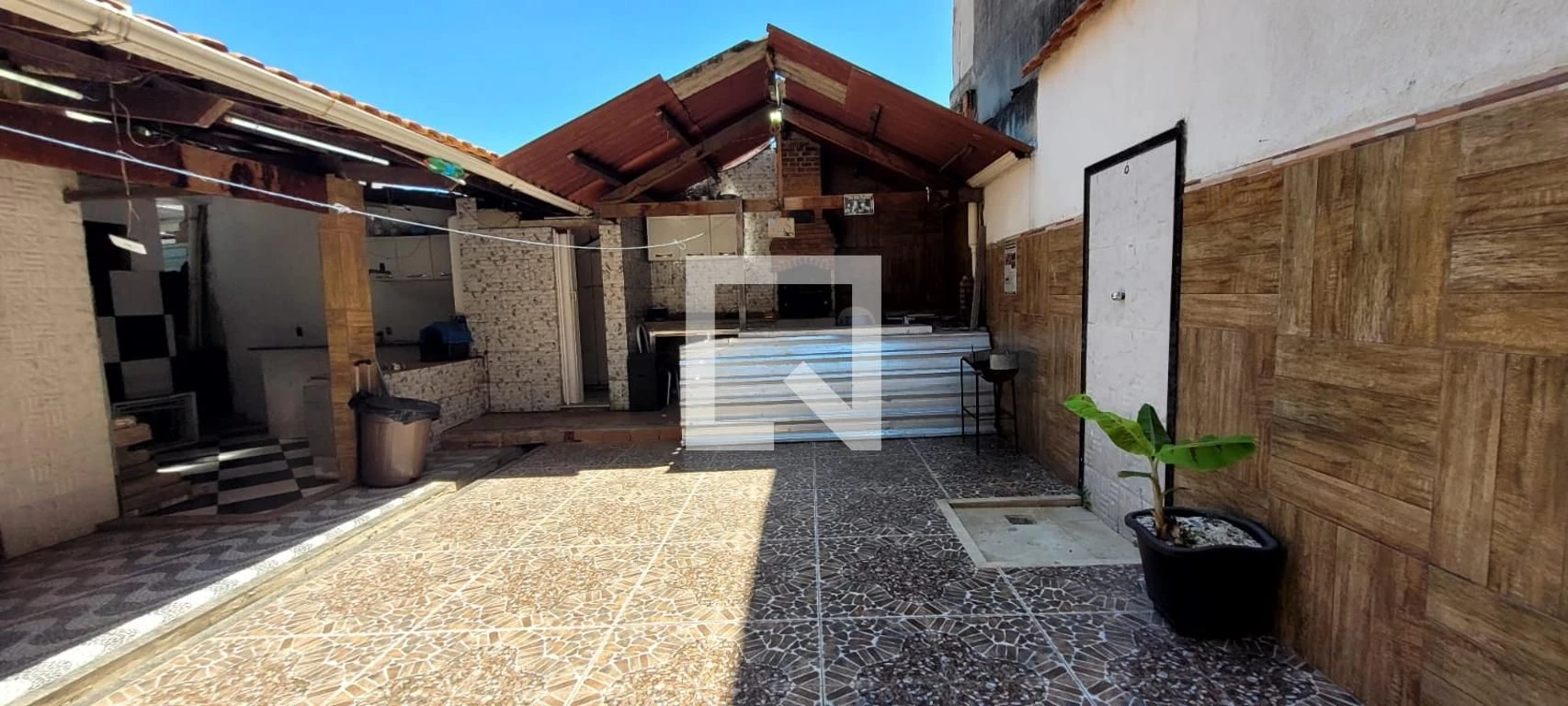Furnished apartment, 260 m², with a grill on the balcony — photo 70