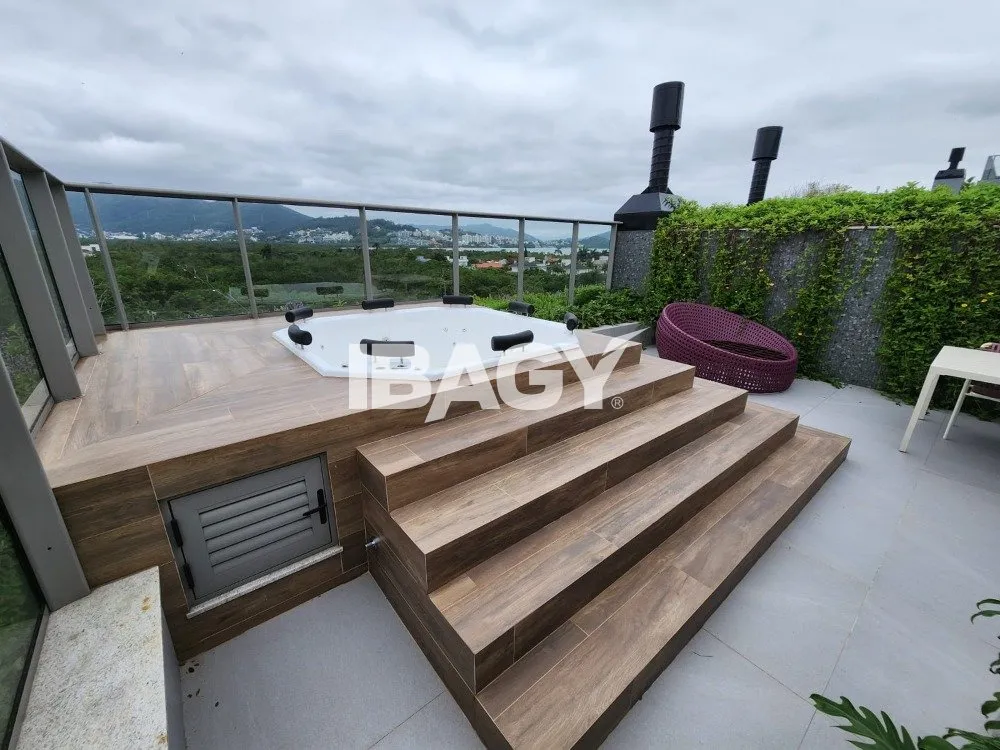 Furnished apartment, 116 m², with a grill on the balcony — photo 9