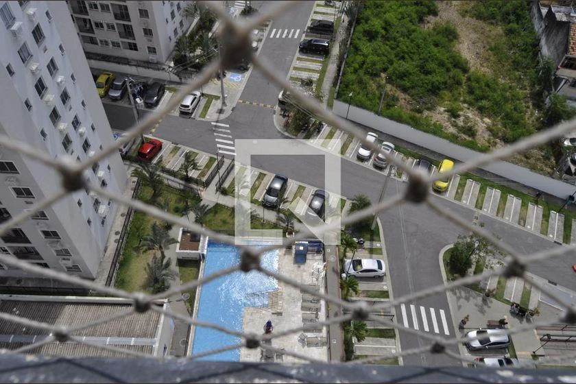 Glass-enclosed balcony in a 2-bedroom apartment, 47 m² — photo 20