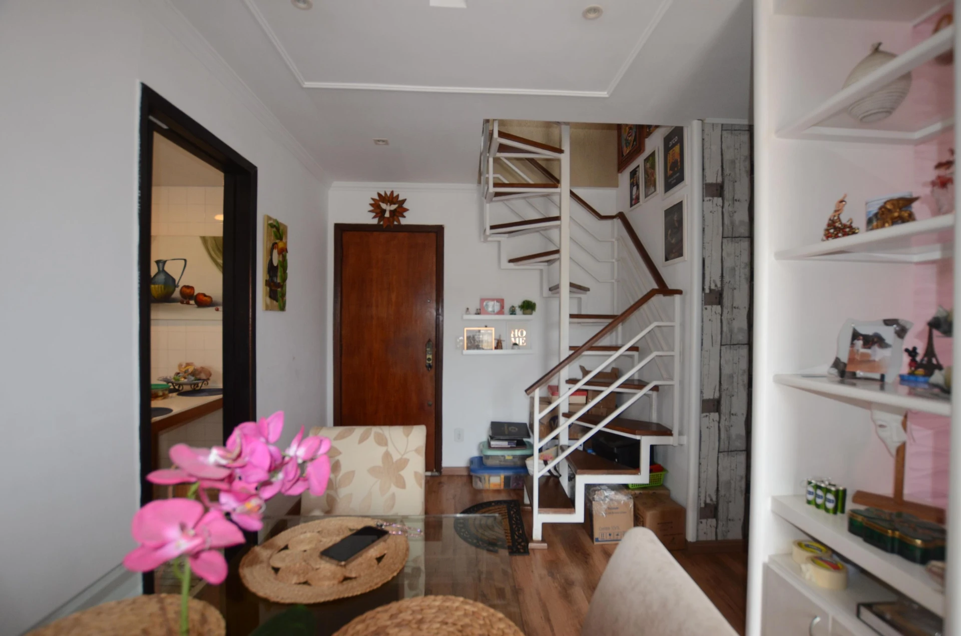 Furnished apartment, 126 m², with a grill on the balcony — photo 31
