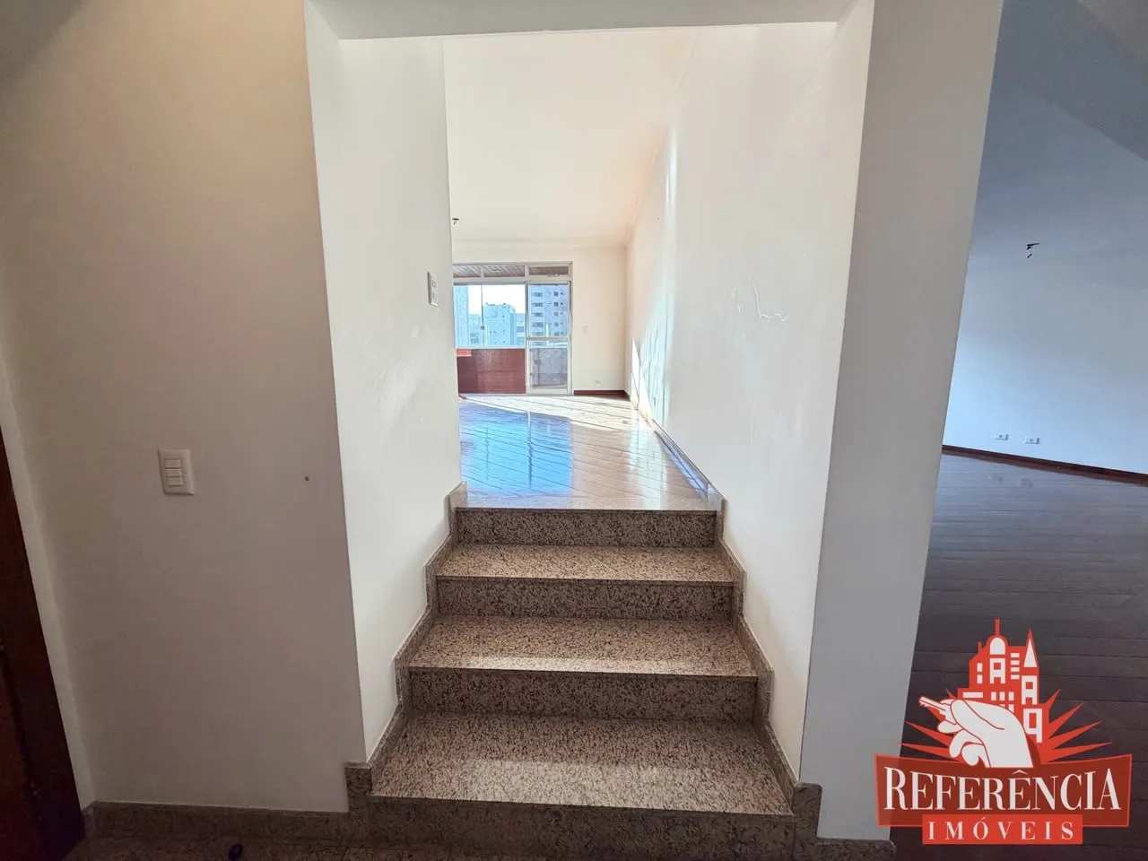 3-bedroom unfurnished apartment with a glass balcony and 2 parking — photo 5