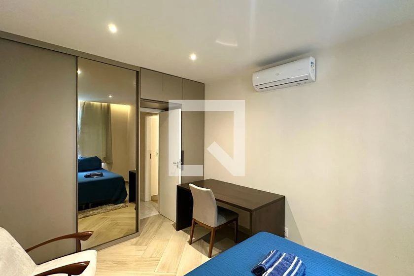 Furnished 220 m² apartment with 4 bedrooms and a suite — photo 5