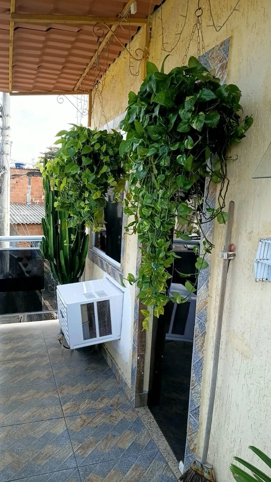 Furnished 3-bedroom house with 4 bathrooms, no parking — photo 24