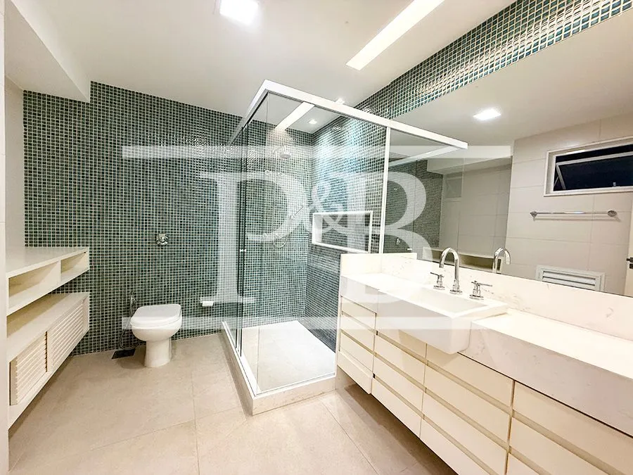 3-bedroom apartment with 261 m² and 2 bathrooms — photo 22